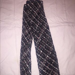 Women’s tweed Chanel tie